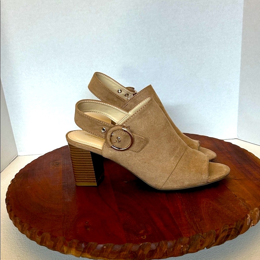 Liz Claiborne Tan Peep-Toe Block Heel Mules